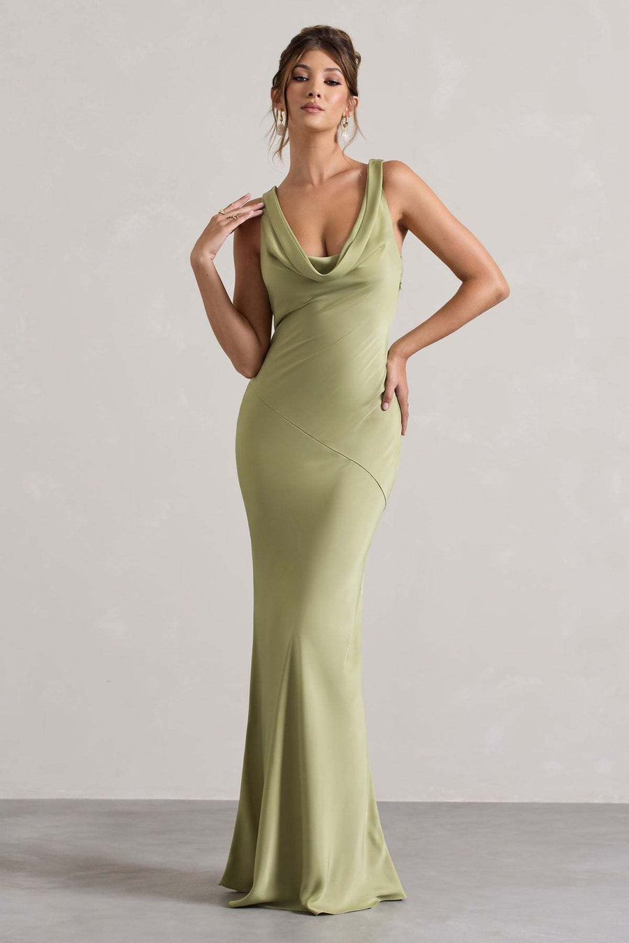 Vestido largo con escote drapeado