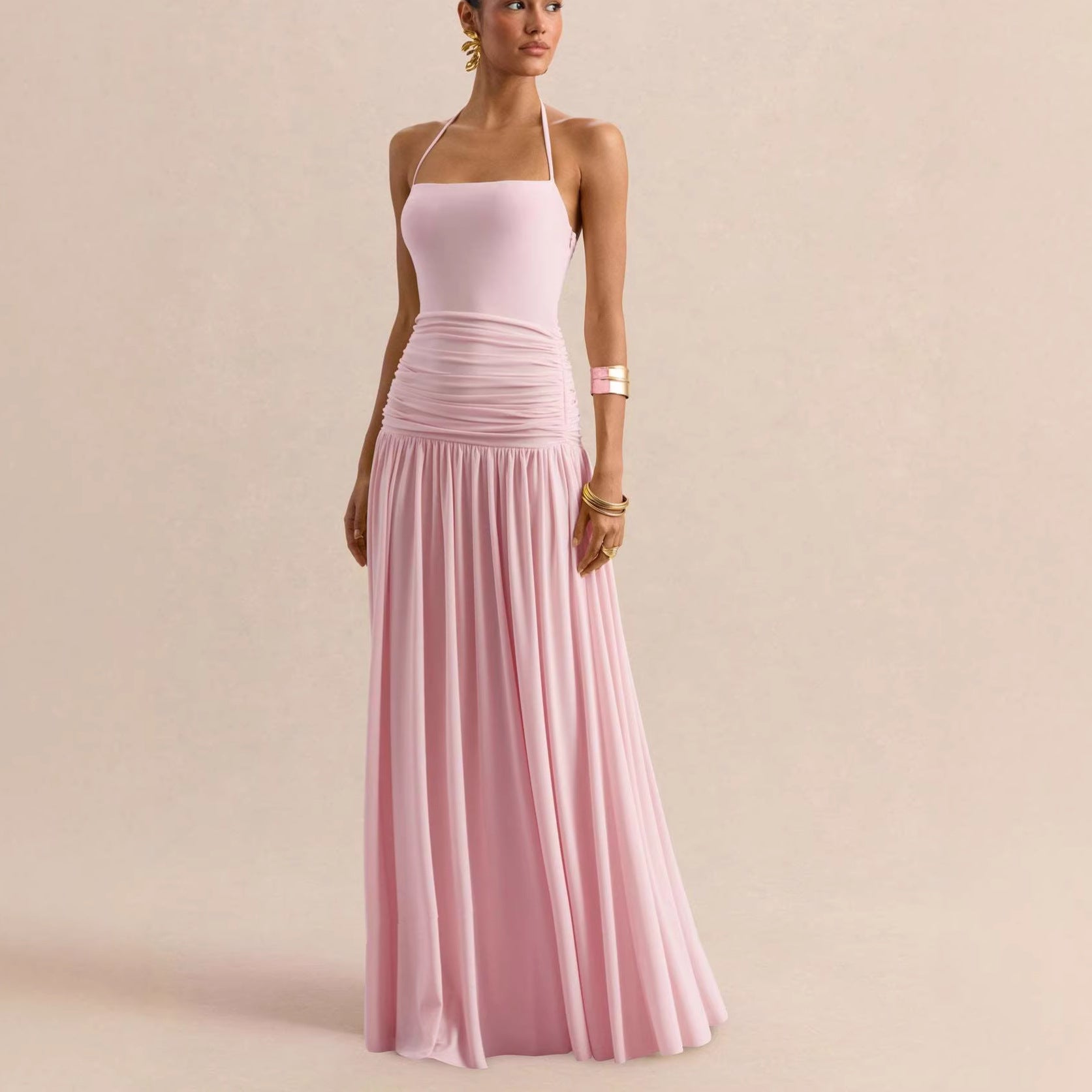 Vestido largo con escote halter