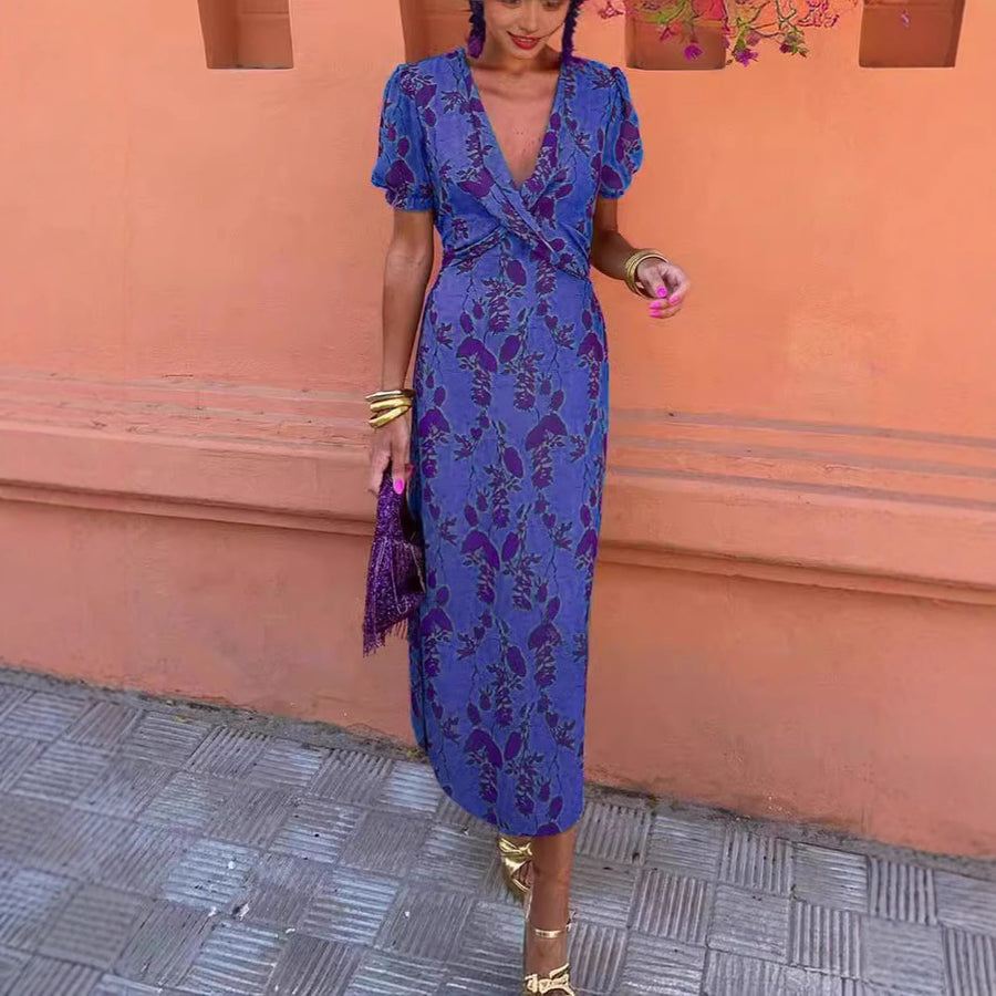Elegant Pleated Print Dress with V-Neck