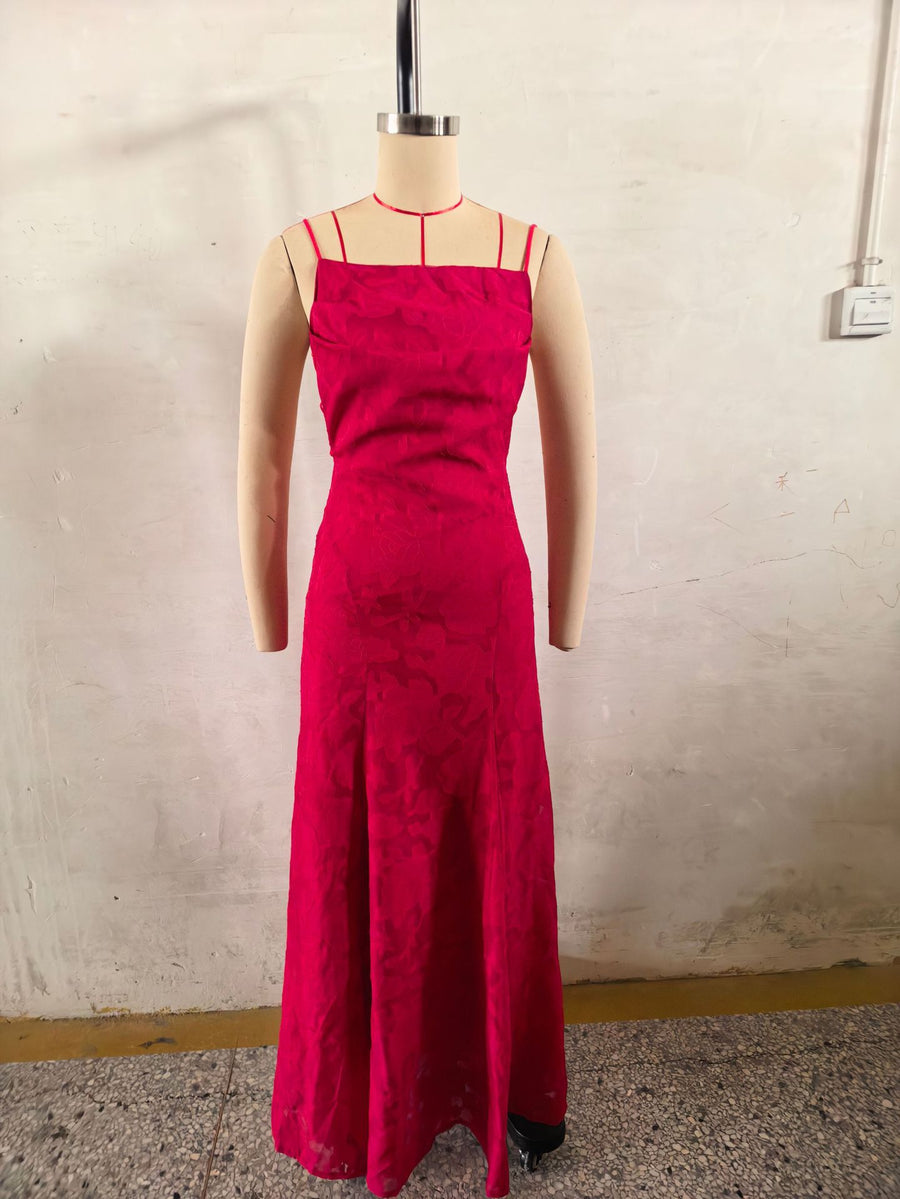 Vestido largo jacquard burdeos