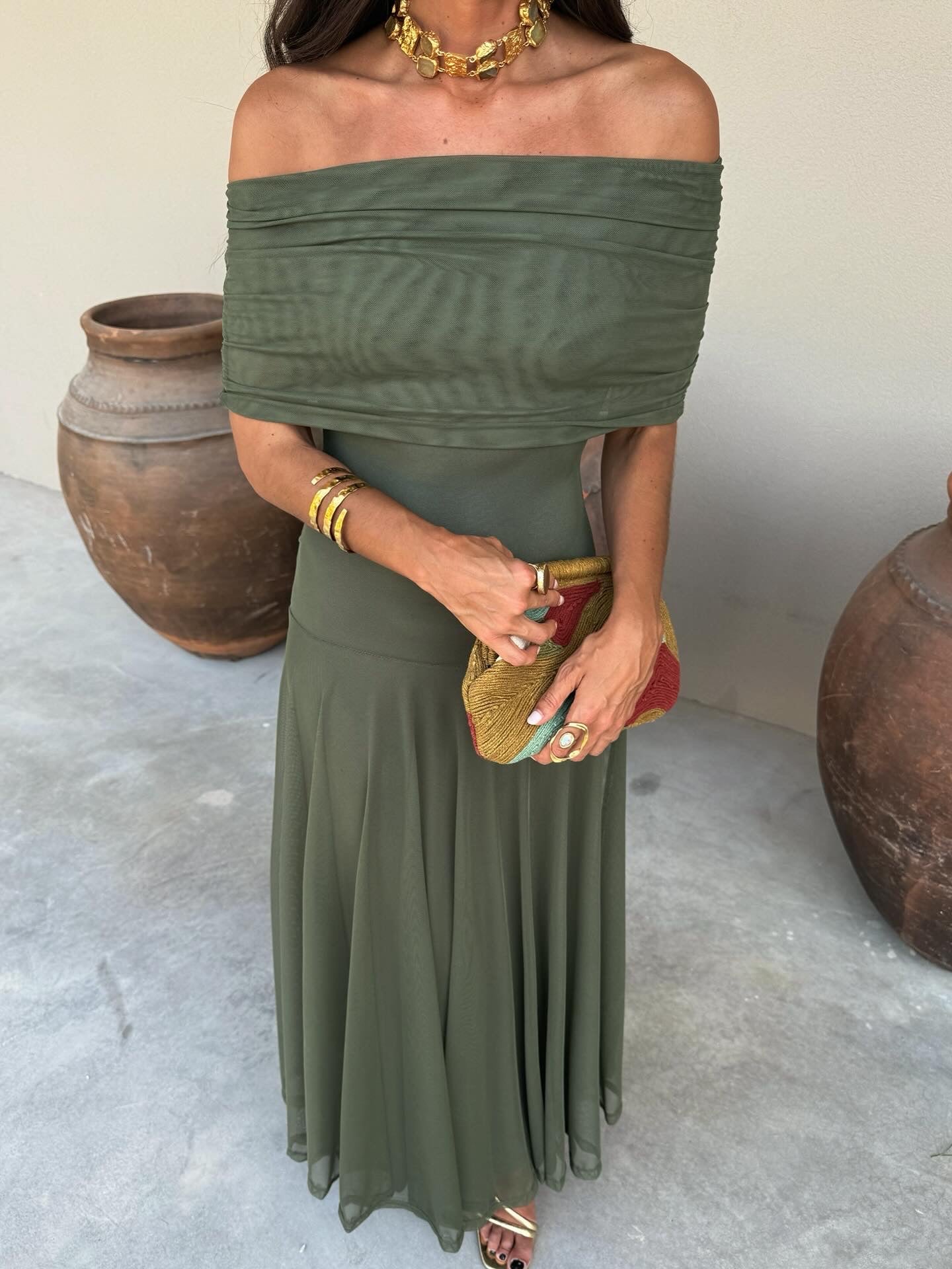 Vestido largo con escote bardot verde