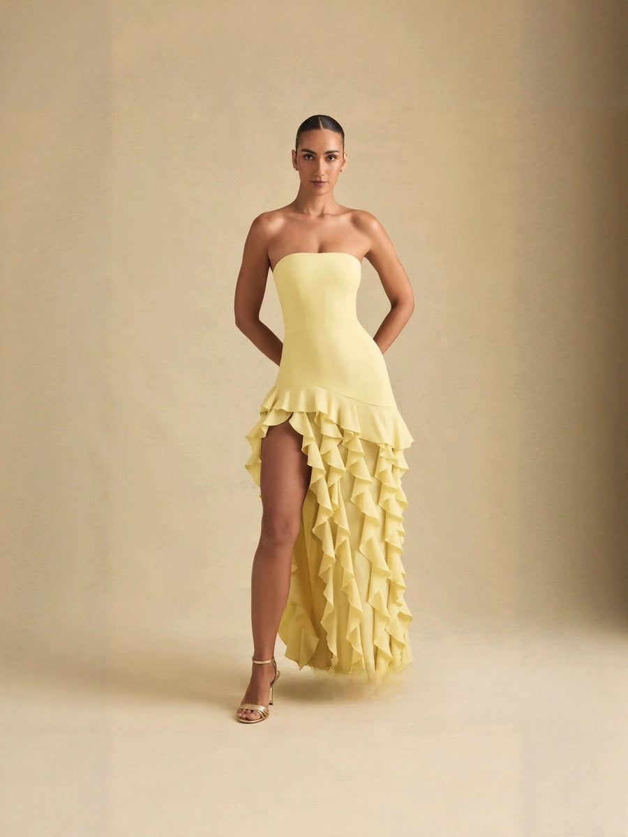Vestido largo palabra de honor con volantes