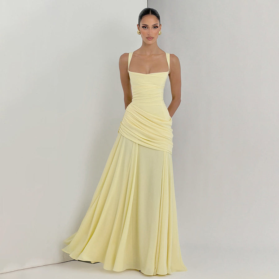 Vestido largo fluido con drapeado