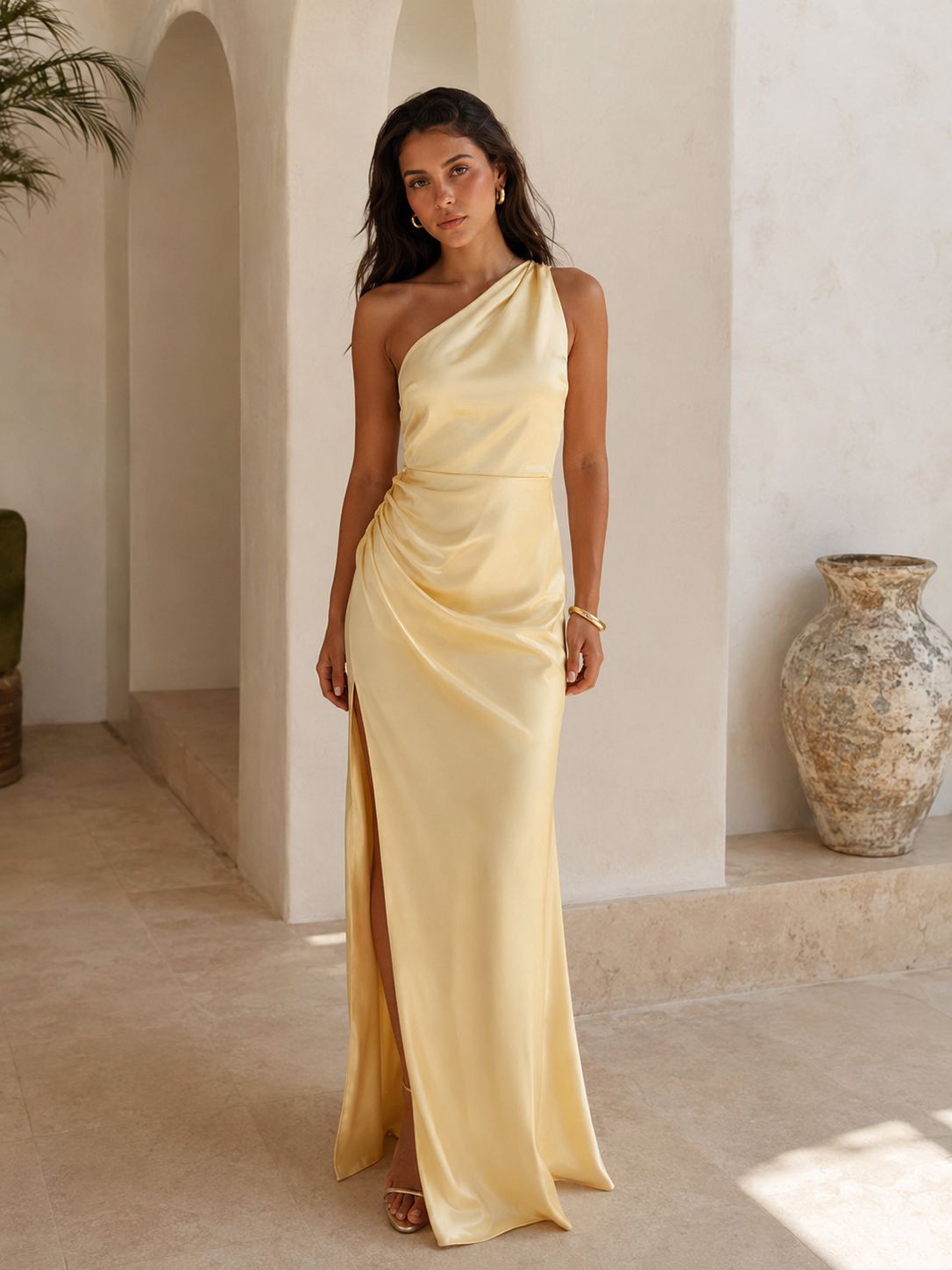 Vestido largo asimétrico satinado