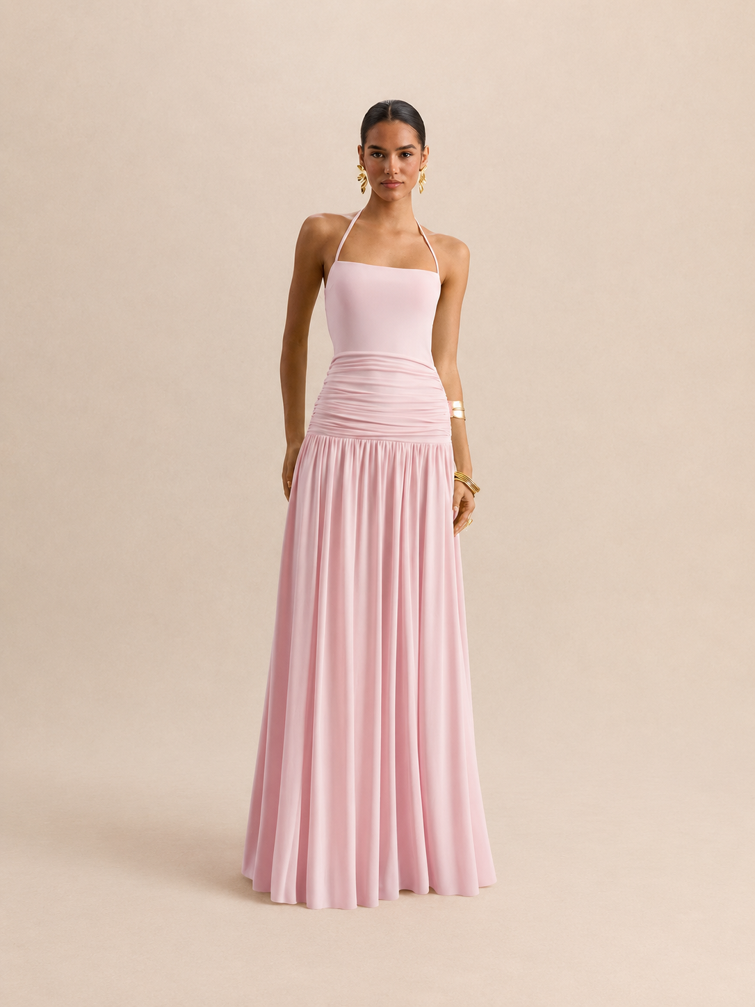 Vestido largo con escote halter