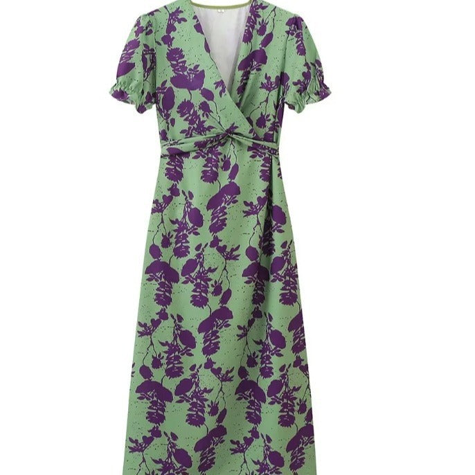 Elegant Pleated Print Dress with V-Neck
