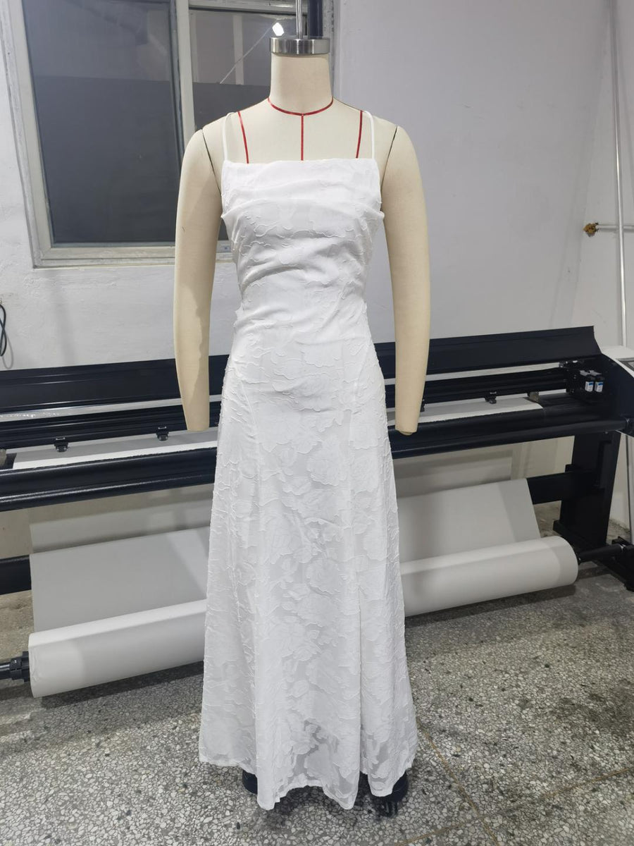 Vestido largo jacquard burdeos